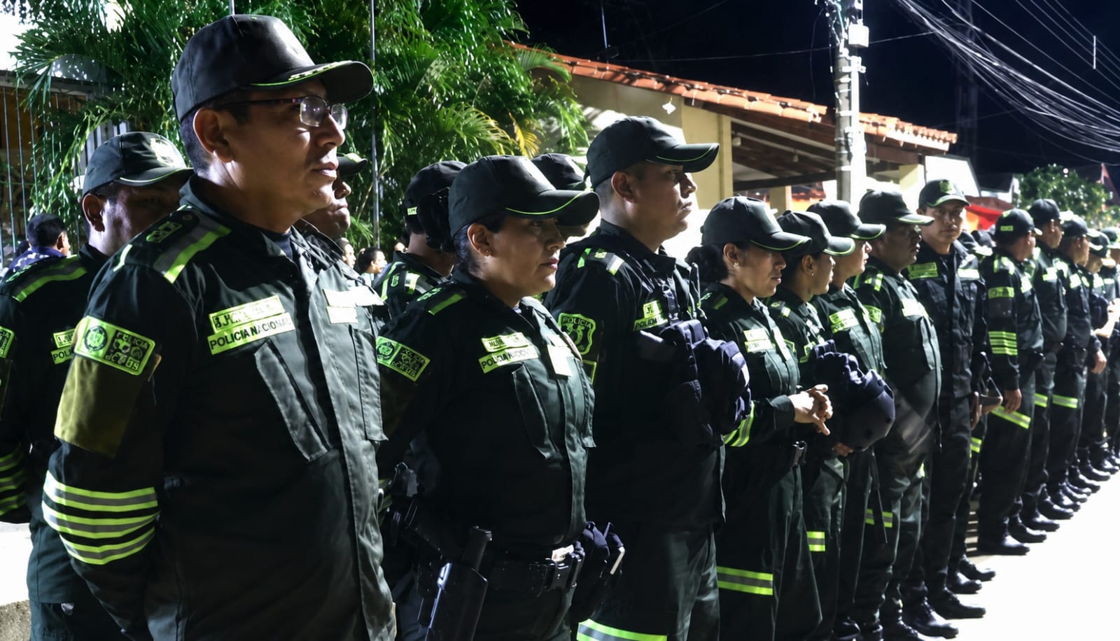 Policía moviliza contingente a los valles cruceños ante amenaza de bloqueos