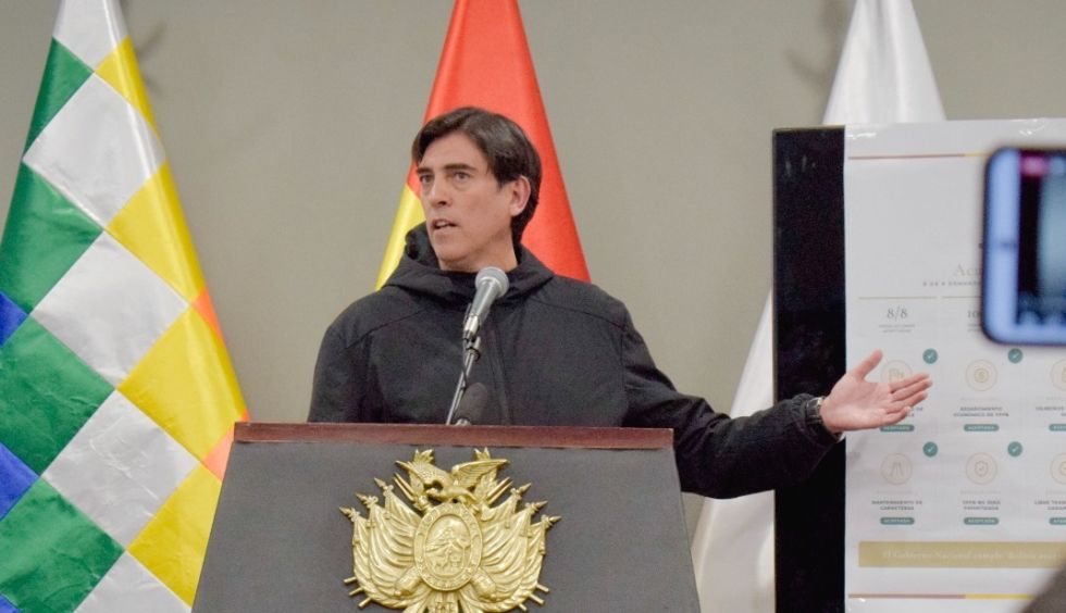 Gobierno convoca a diálogo de emergencia: Ministro Zamora cita a transportistas en la Casa Grande del Pueblo