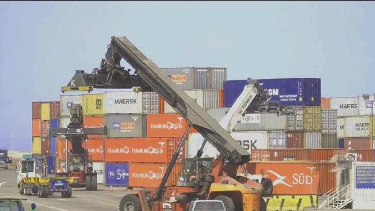 Exportaciones crecen, pero divisas tardan en ingresar al país