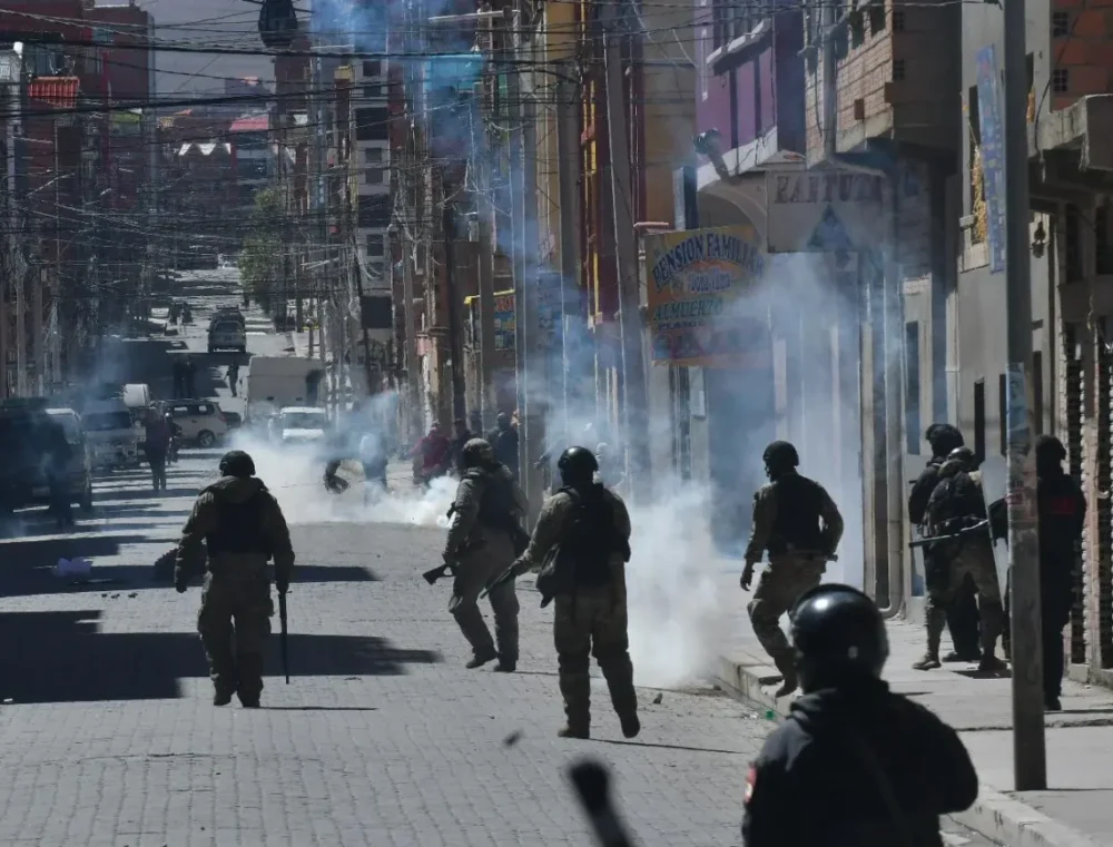 La Paz concentra 18 de los 22 bloqueos registrados en el país