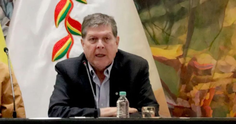 Bolivia acumula deuda millonaria por compra de combustibles a proveedores internacionales