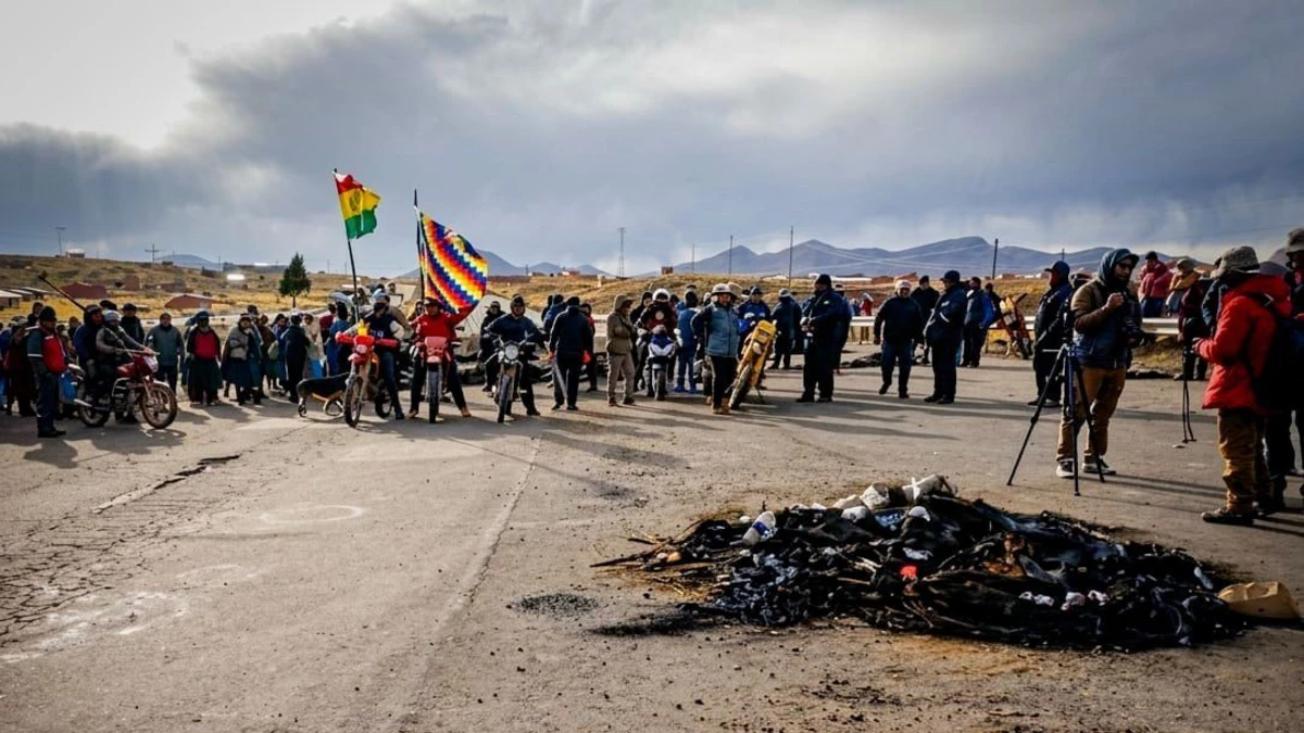 Niña de siete años es operada en Oruro tras no poder llegar a La Paz por los bloqueos