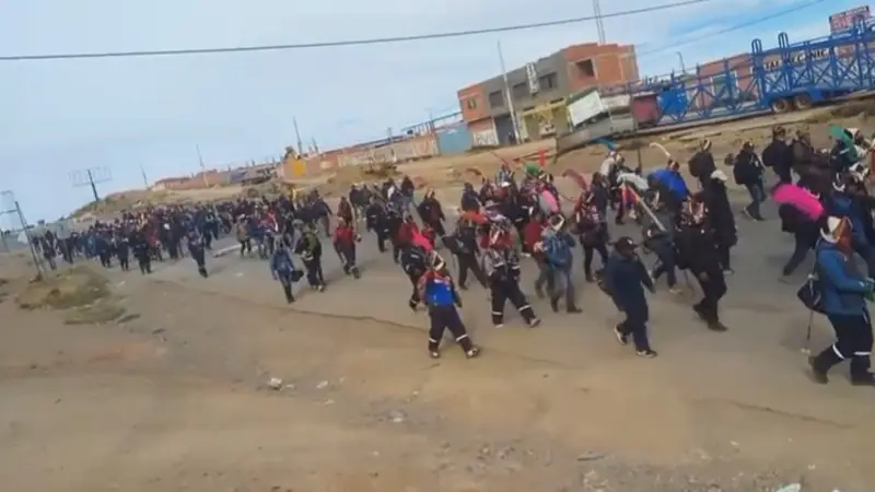 Comunarios del norte de Potosí llegan a El Alto y aumenta la preocupación por posibles hechos de violencia