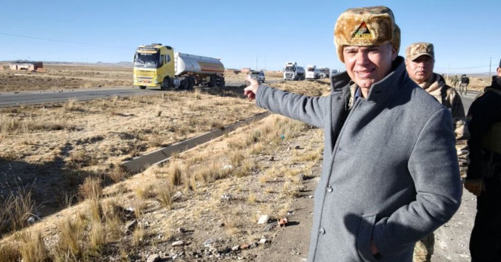 Operativo conjunto habilita la carretera La Paz–Oruro tras más de 50 días de bloqueos