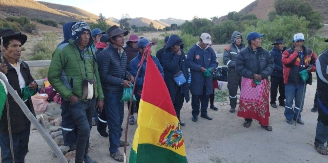 Levantan bloqueo en Morado K’asa y anuncian ingreso de verduras a Sucre