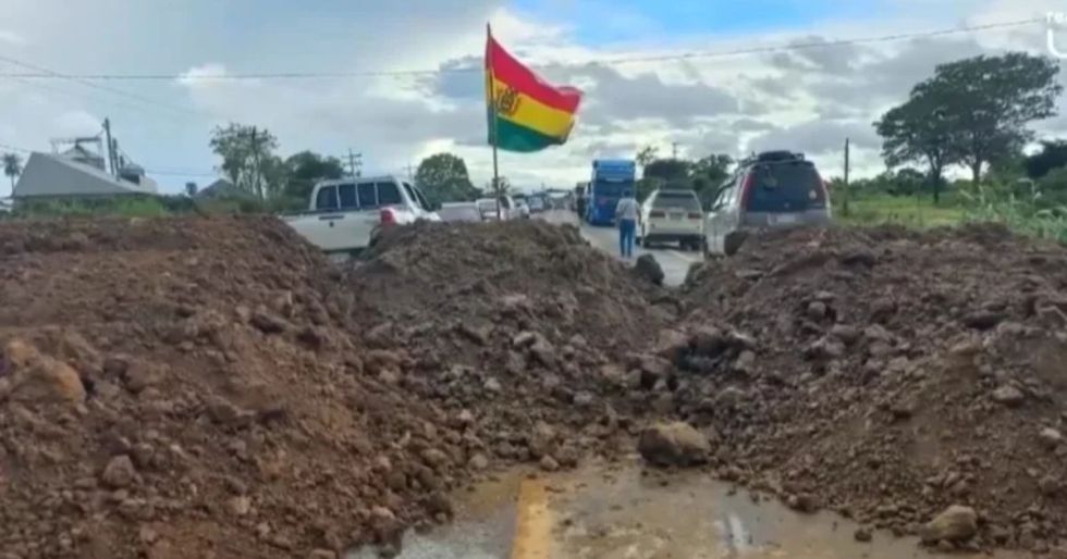 Bloqueo en San Julián continúa activo pese al Estado de excepción
