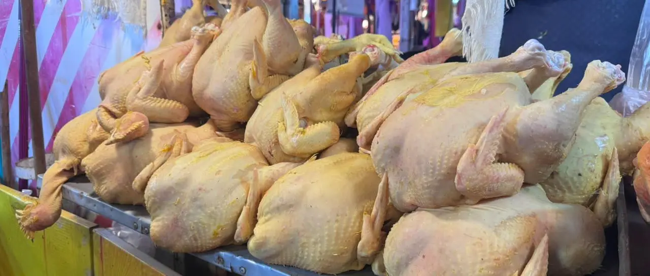 Baja el precio del pollo en Santa Cruz por la sobreoferta del producto