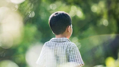 Madre pide ayuda para costear el tratamiento de un niño internado en estado crítico