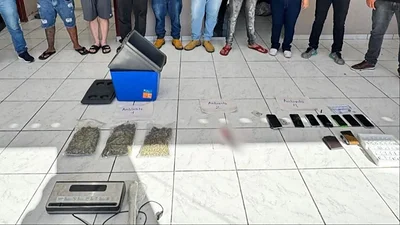 Felcn incauta 65 paquetes de marihuana en operativo fronterizo en Puerto Quijarro