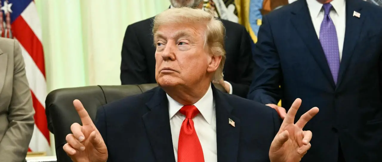 Trump anuncia posible acuerdo con Irán y prevé apertura del estrecho de Ormuz