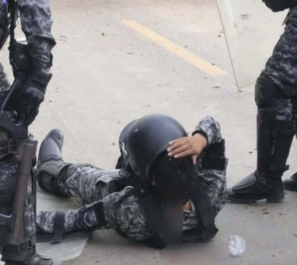 Dos policías resultan heridos por arma de fuego durante operativo de desbloqueo en San Julián