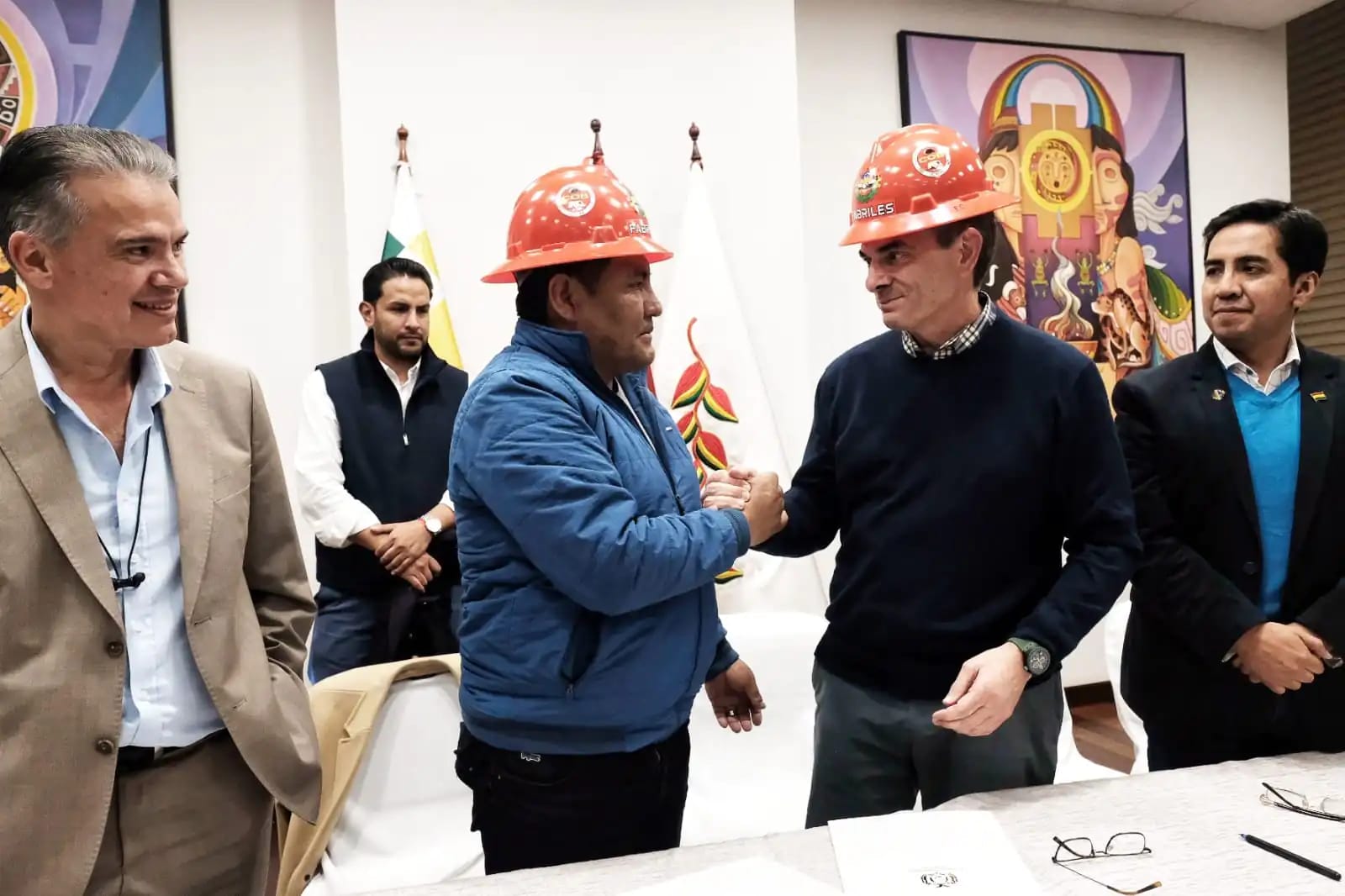 Gobierno y fabriles firman acuerdo para impulsar producción y empleo