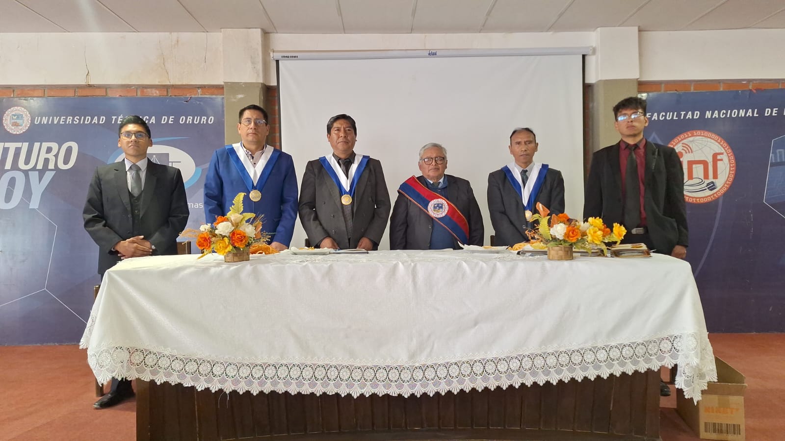 Ingeniería de Sistemas e Informática de la UTO celebra 42 años con actividades académicas