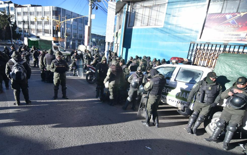 Gobierno prevé desbloqueos pacíficos y garantiza uso proporcional de la fuerza tras el Estado de excepción