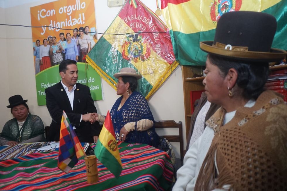 Gobierno crea comisión para atender proyectos de las 20 provincias de La Paz