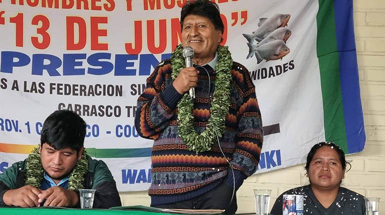 Evo afirma que los bloqueos continuarán hasta cumplir sus demandas