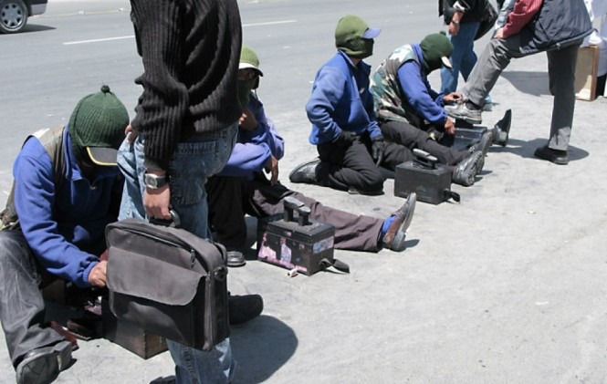 Fundación alerta que al menos siete millones de bolivianos viven en condiciones de pobreza debido a la crisis