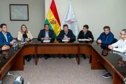 YPFB presenta a las nuevas autoridades que liderarán su proceso de transformación