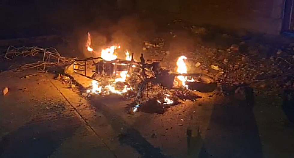 Denuncian agresiones e incendio de motocicletas en Vinto