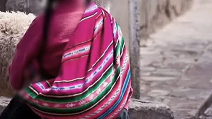 Capturan a “El Solitario”, ladrón que se disfrazaba de mujer de pollera en El Alto
