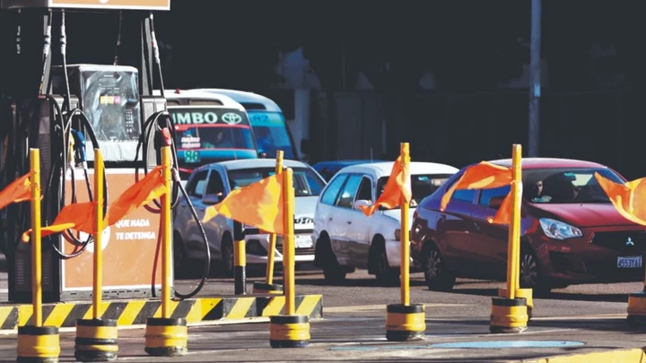 YPFB prevé normalizar el abastecimiento de combustibles a fines de julio
