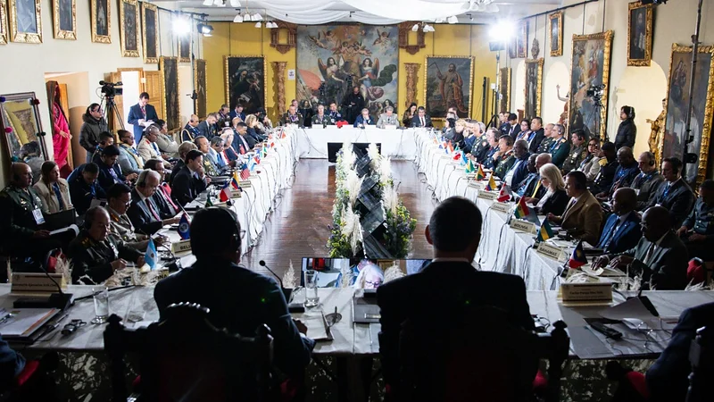 Ministros de Defensa de América fortalecen cooperación regional contra el crimen organizado