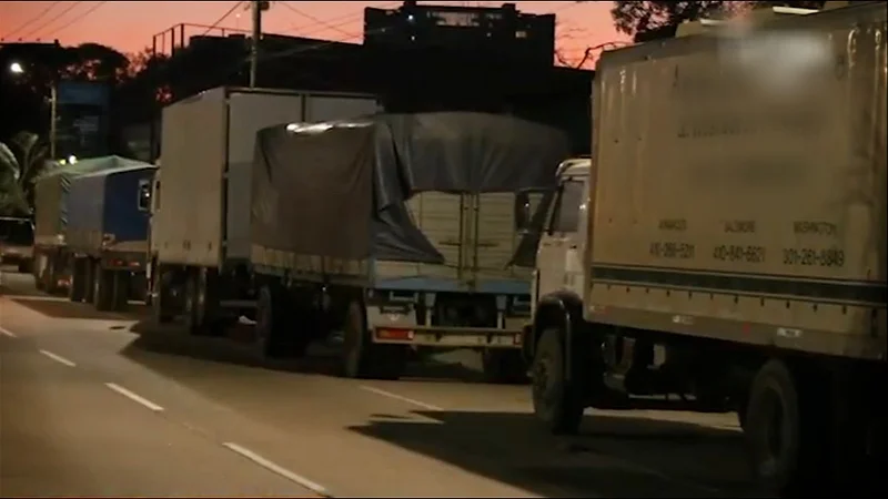 Camionero sufre violento atraco mientras hacía fila para cargar diésel en Santa Cruz