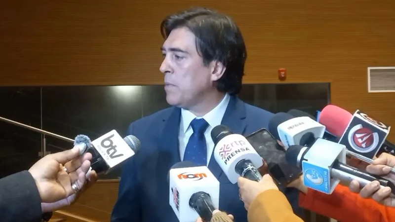 Zamora respalda a Medinaceli y afirma que demostrará su inocencia