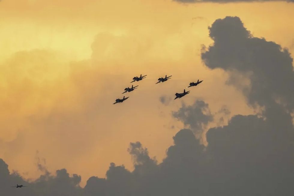 Estados Unidos reanuda bombardeos contra Irán y agrava la tensión en Medio Oriente
