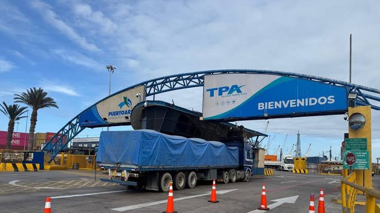 Transportistas denuncian demoras de hasta siete días en el Puerto de Arica y exigen una intervención urgente