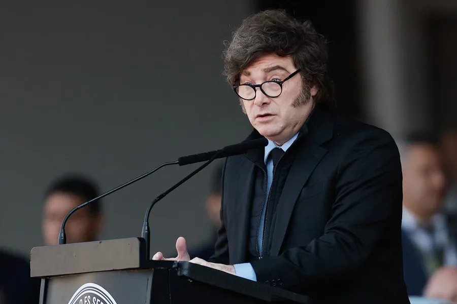 Milei acusa a Brasil de financiar una campaña contra Argentina durante el Mundial