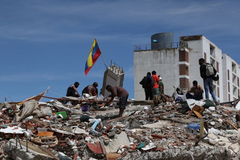 Aumenta a 1.943 la cifra de fallecidos por los terremotos en Venezuela