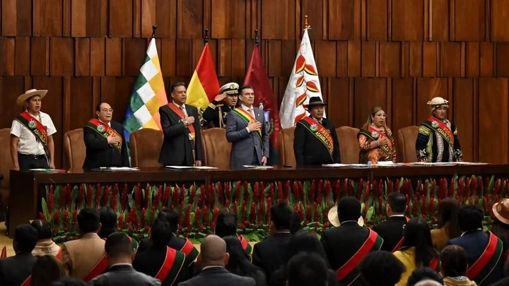 Presidente Paz anuncia inversión de Bs 17 mil millones para obras en La Paz