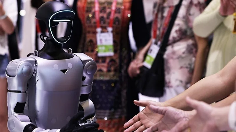 Robot golpea accidentalmente a un niño durante espectáculo en China