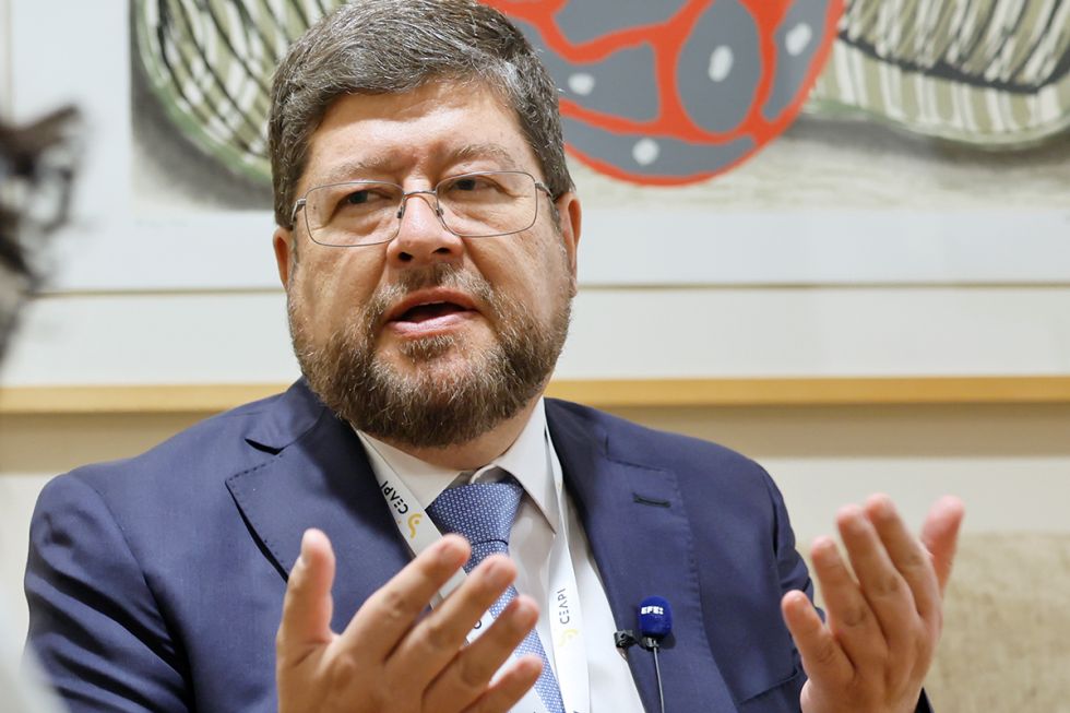 Samuel cuestiona demora en envío de leyes y pide un debate público