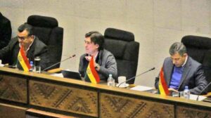ALP otorga voto de confianza a Zamora tras informe sobre BoA