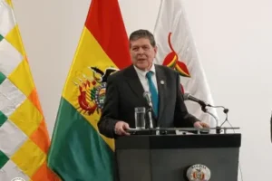 Ministro de Hidrocarburos será interpelado por el abastecimiento de combustibles
