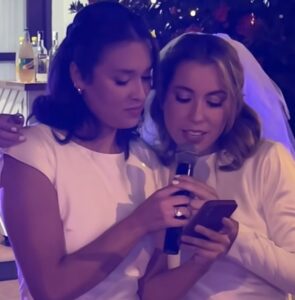 Fabiana y Scarlett celebran el primer matrimonio civil entre personas del mismo sexo en Bolivia