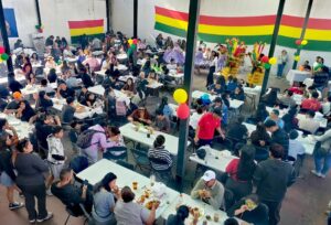 Bolivianos en Antofagasta celebran al país con gastronomía, folclore y un llamado a la unidad