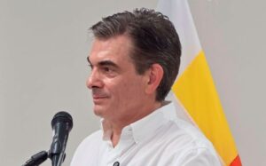 Paz propone reformas puntuales a la Constitución y solicita respaldo legislativo