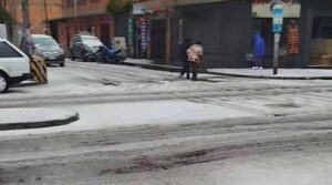 Cae nevada y lluvia intensa en La Paz y El Alto