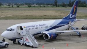 BoA reporta 4.825 vuelos retrasados y evalúa convertirse en Sociedad Anónima
