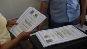 Estudiantes podrán obtener su título de bachiller de forma digital desde noviembre