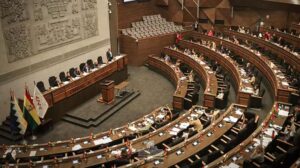 Diputados identifican a 54 posibles responsables por el caso “gasolina basura”
