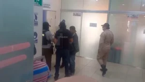 Mujer resulta herida tras recibir un disparo en la cabeza en el Plan Tres Mil