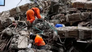Colombia eleva a 265 los muertos por terremoto y reporta 496 desaparecidos