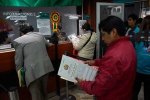 Economía anuncia descongelamiento progresivo de cuentas bancarias por alivio tributario