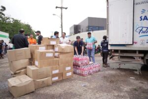 Barrio Lindo: Gobierno entrega Bs 100.000 en insumos para afectados