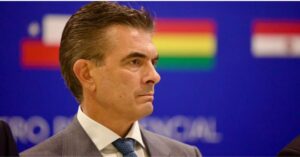Legisladores anuncian fiscalización al viaje de Paz a Estados Unidos