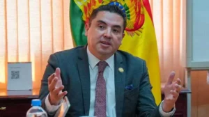 Gobierno descarta privatizar empresas públicas y plantea alianzas con el sector privado